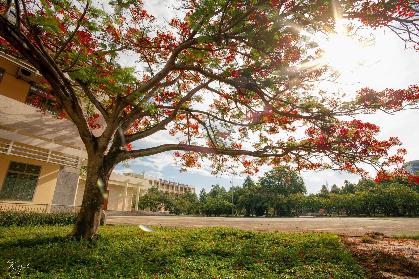 A photograph of Bách Khoa University